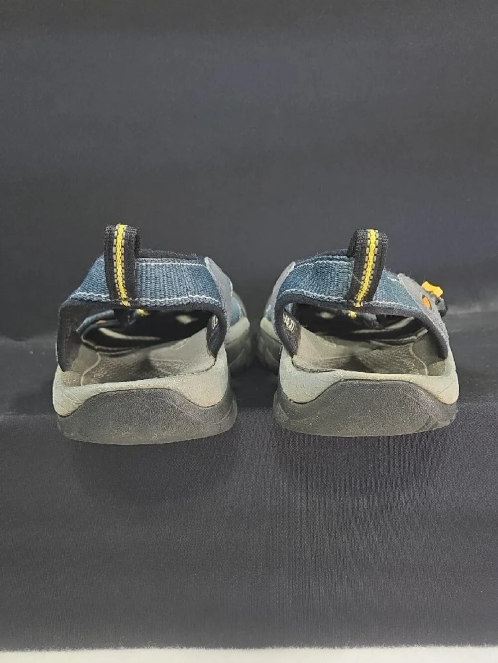 Keen Men's Newport H2 Water Sandal in Blue and Gray
